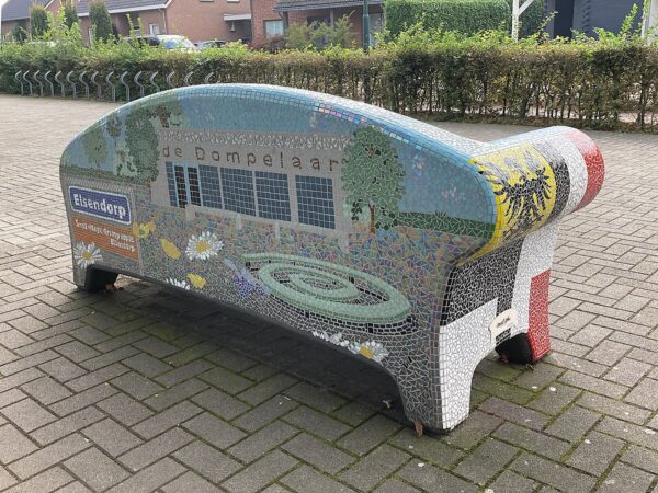 elsendorp-100-mozaiekbank-zijkant